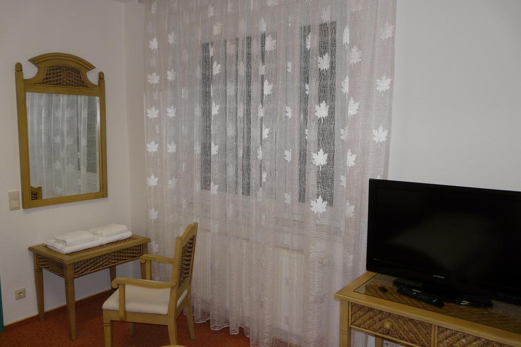 Hotel Kreuzbruchhof Burg Stargard Εξωτερικό φωτογραφία