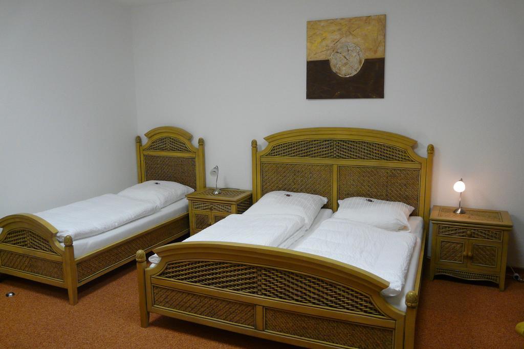 Hotel Kreuzbruchhof Burg Stargard Δωμάτιο φωτογραφία