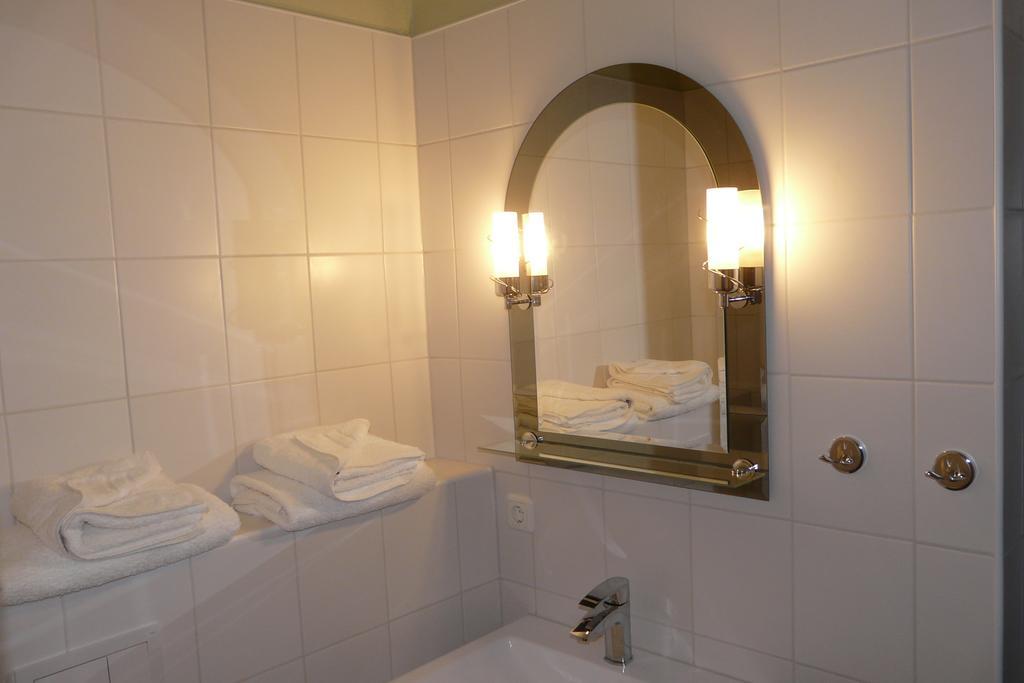 Hotel Kreuzbruchhof Burg Stargard Εξωτερικό φωτογραφία