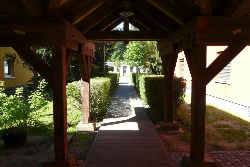 Hotel Kreuzbruchhof Burg Stargard Εξωτερικό φωτογραφία